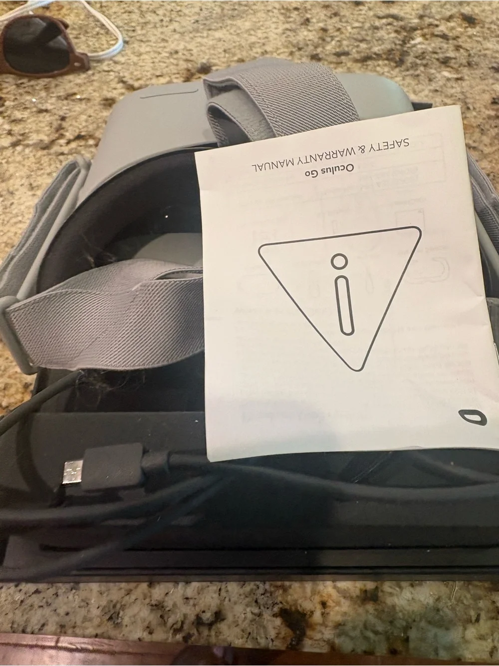 Oculus Go VR Headset - Light Gray and Gray Strap